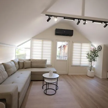 Feriehus Dionis Luxury Penthouse Shkodër