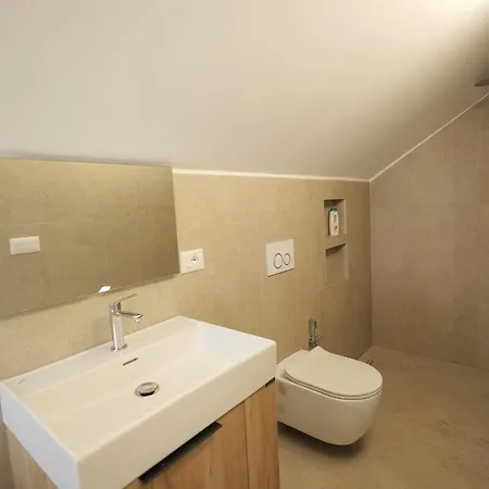 Dionis Luxury Penthouse Feriehus