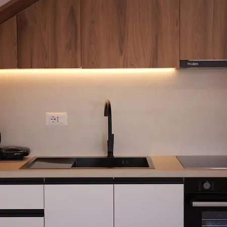 Dionis Luxury Penthouse Feriehus *